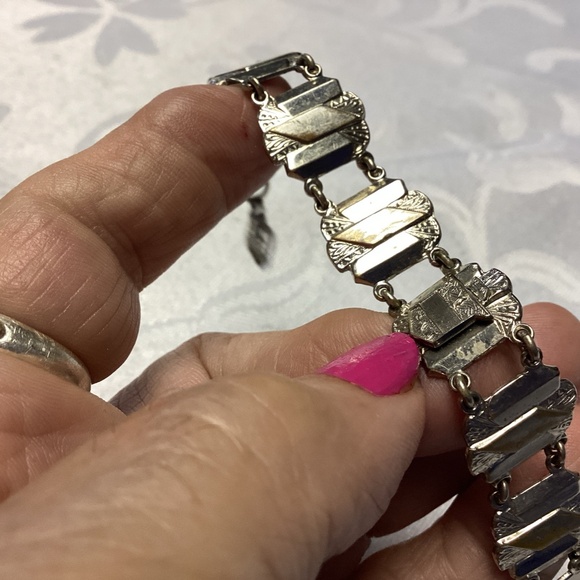 Sterling CREST , Link bracelet, vintage, beautiful designMOMS STUFF - Picture 1 of 13
